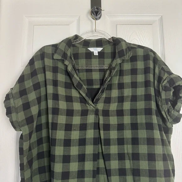 Time and Tru Women's Roll Sleeve Popover Shirt - Picture 4 of 7